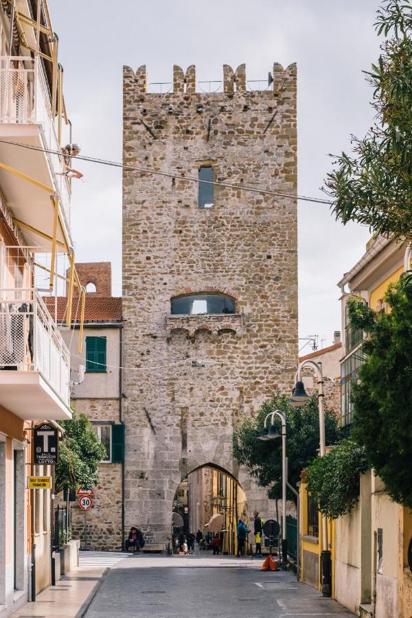 Ferienwohnung Ca' Da Vinci Noli Exterior foto